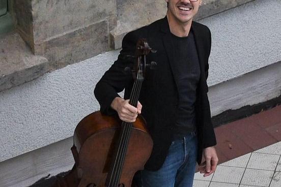 Der neue Cellolehrer Stefan Pekovic