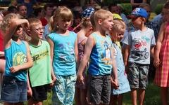 Kinder beim Singen