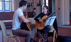 Prof. Petra Poláčková unterrichtet im Rahmen der Masterclasses bei den Brandenburger Gitarrentagen 2026