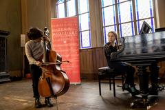 Klavier und Kontrabass in der Domaula