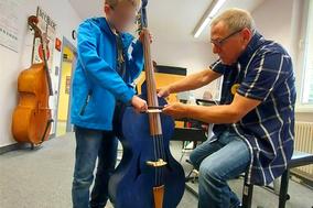 Kontrabass ausprobieren