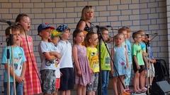 Kinder beim Konzert
